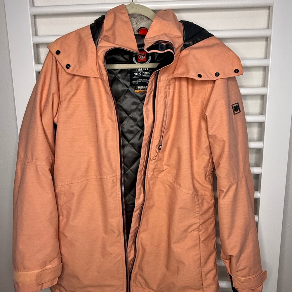686 Ski & Snowboard Jacket with Hood